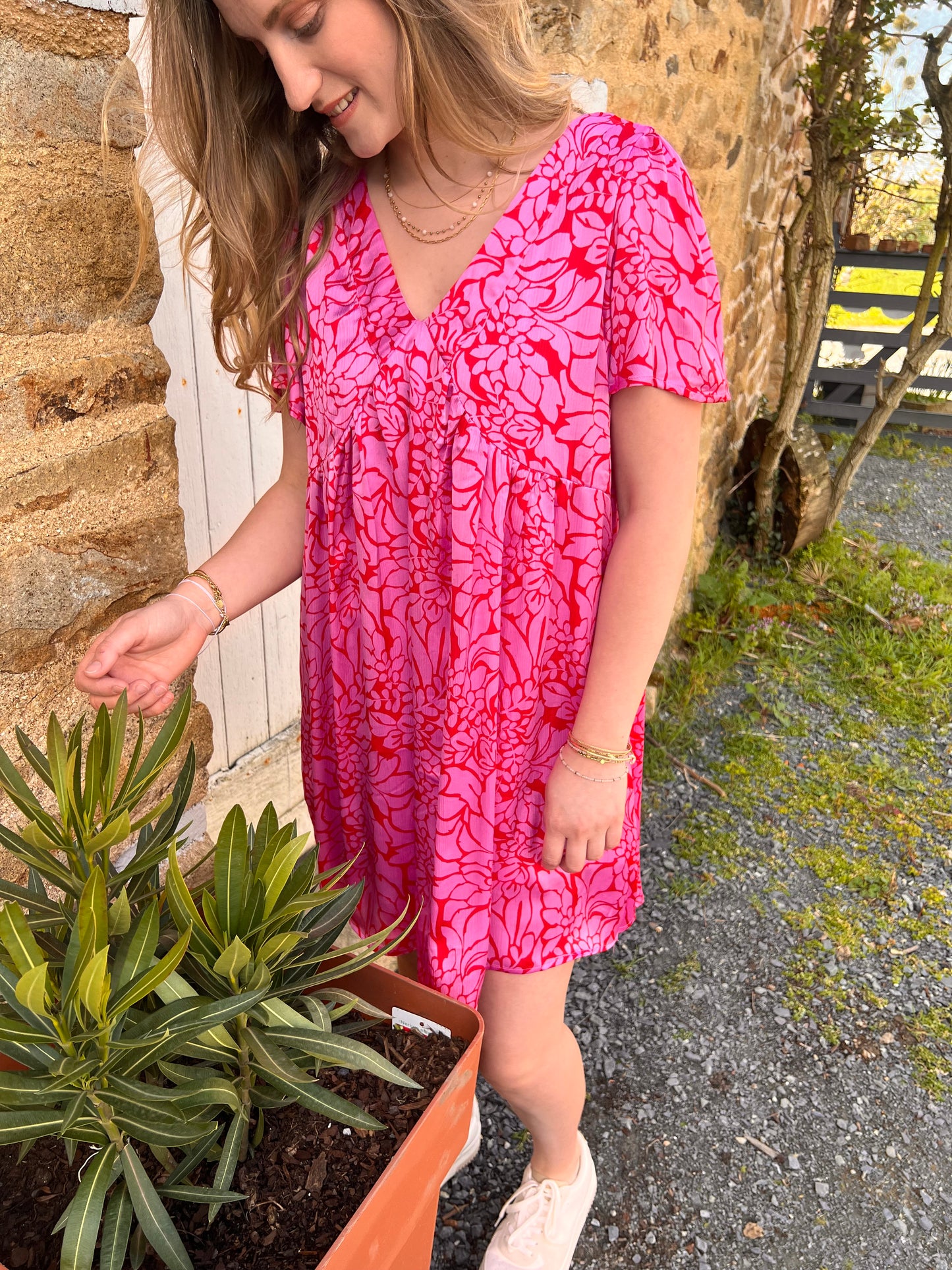 Robe courte rose imprimée